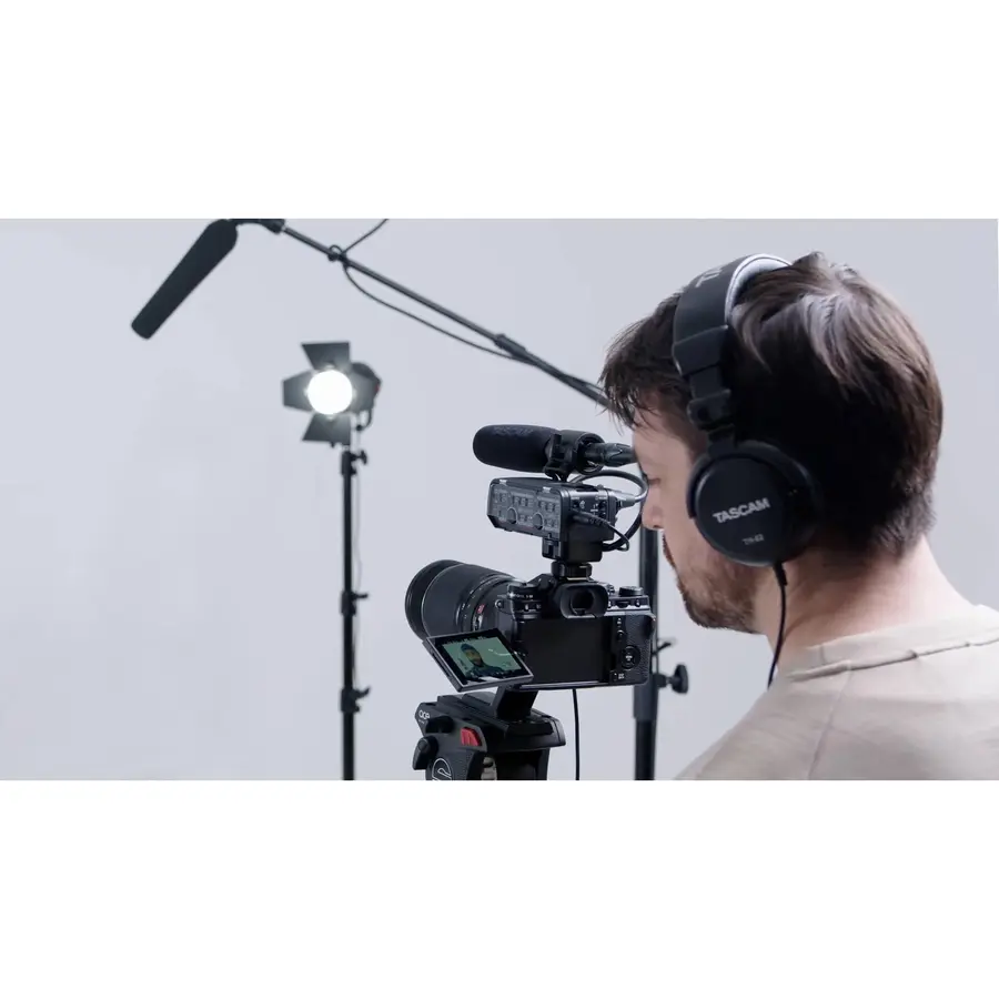 Tascam CA-XLR2D-F Mikrofonadapter til kamera, Fujifilm 