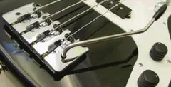 Hipshot 4-String Bass Tremolo .750" / 19 mm Spacing - Chrome