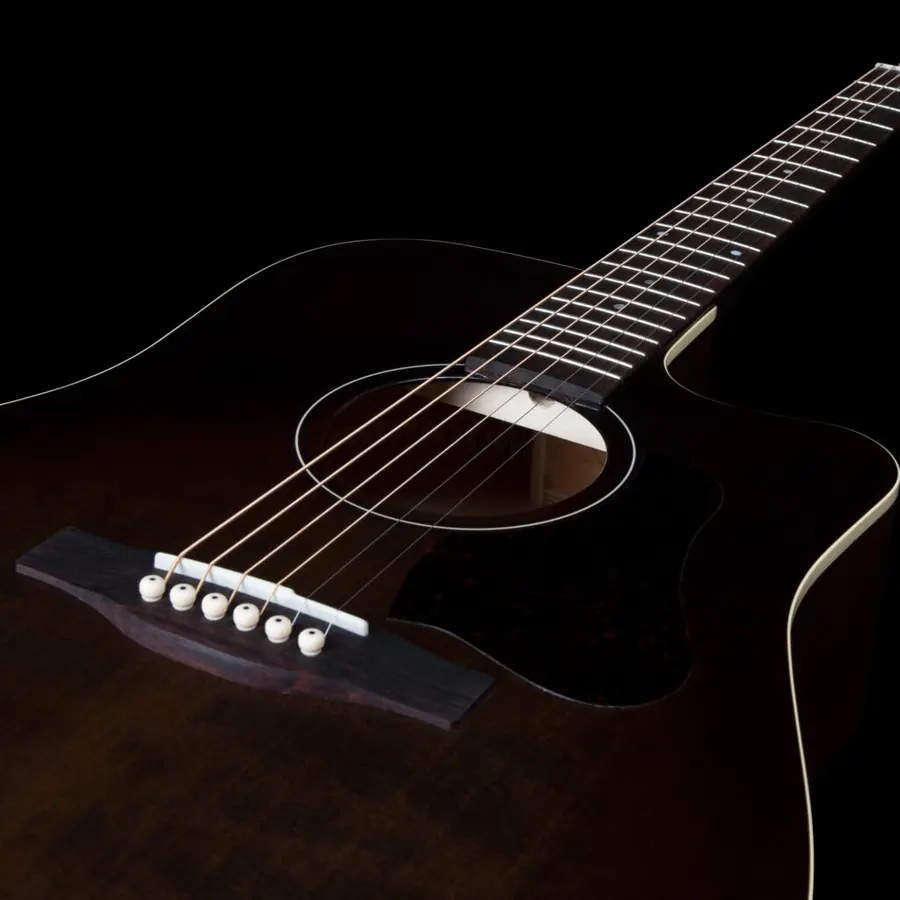 Art & Lutherie Americana Cutaway Bourbon Burst CW Presys II 