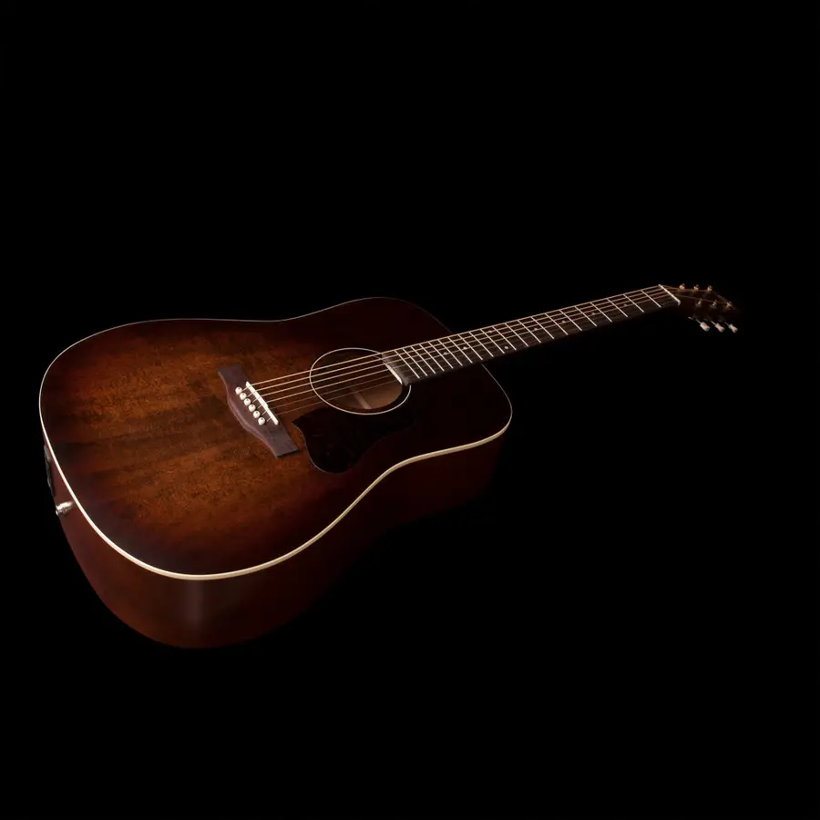 Art & Lutherie Americana Dreadnought Bourbon Burst Presys II 