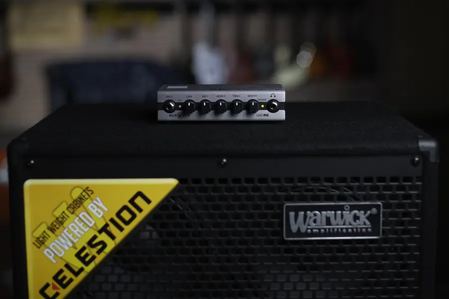 Warwick Gnome Pocket Bass Amp Head 200 Watt 