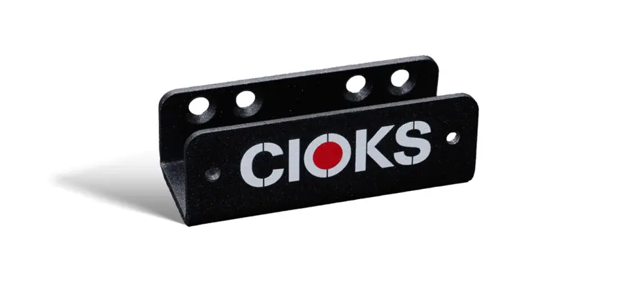 CIOKS GRIP bracket ver. 2.0 Mount DC7 or SOL to a Pedaltrain board 
