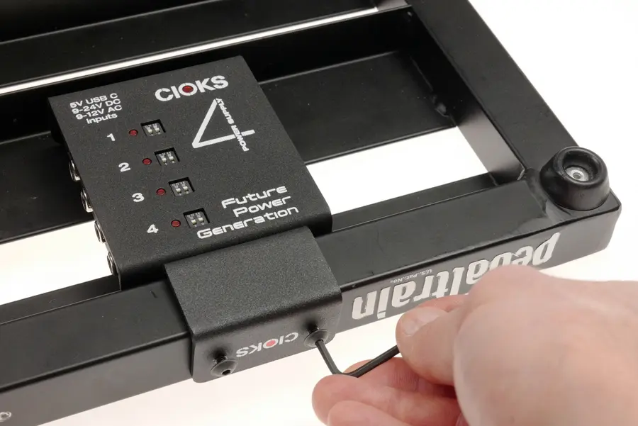 CIOKS Mini GRIP bracket Mount 4 or CRUX to a Pedaltrain board 