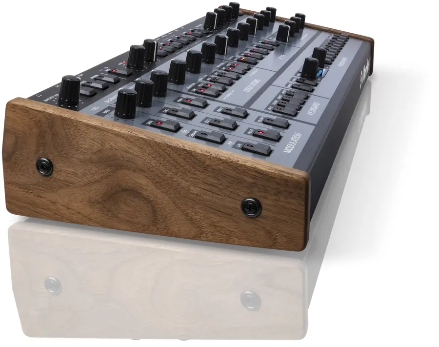 Oberheim OB-X8 Module 