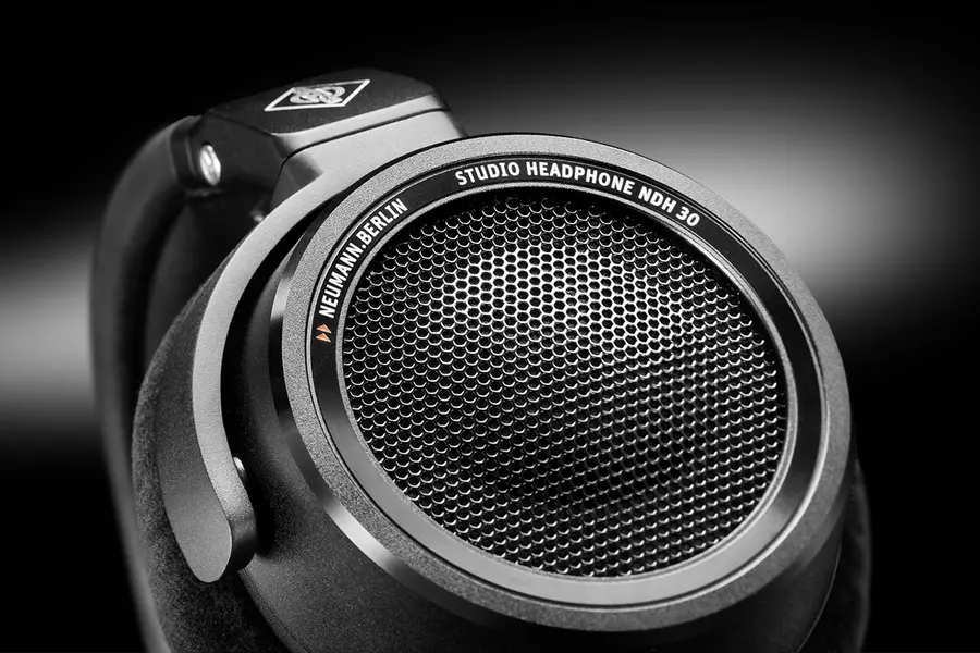 Neumann NDH 30 Black Edition 