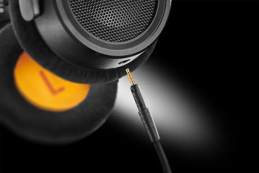 Neumann NDH 30 Black Edition 
