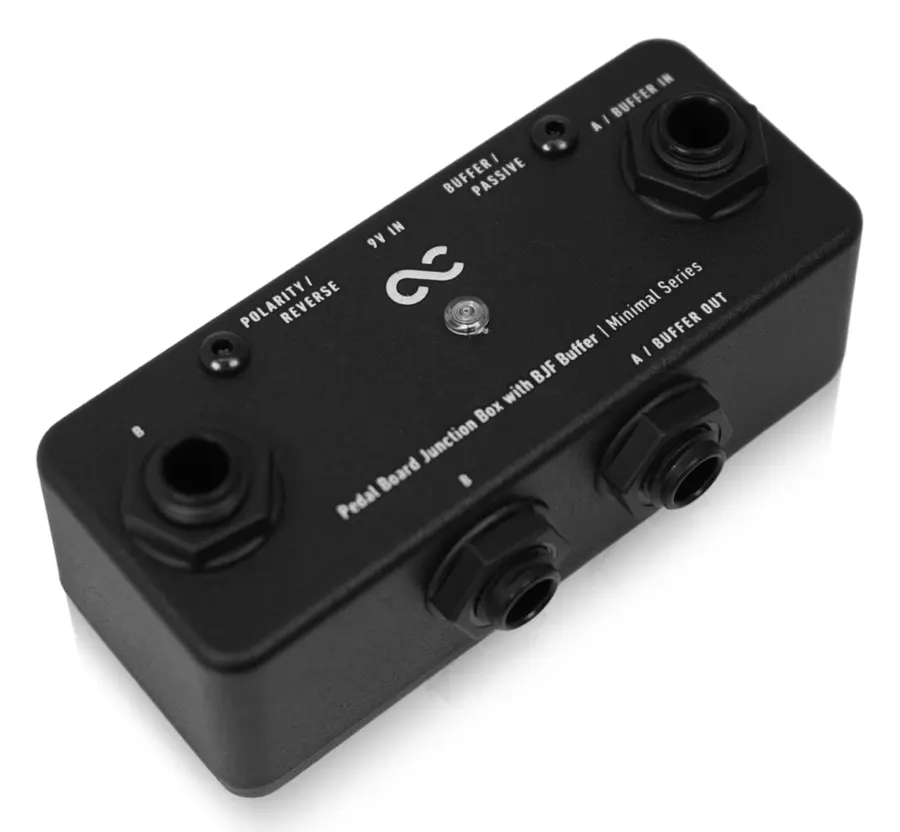 One Control Minimal Pedal Board Junction Box w/BJF Buffer - Pedalboard Patchbay 