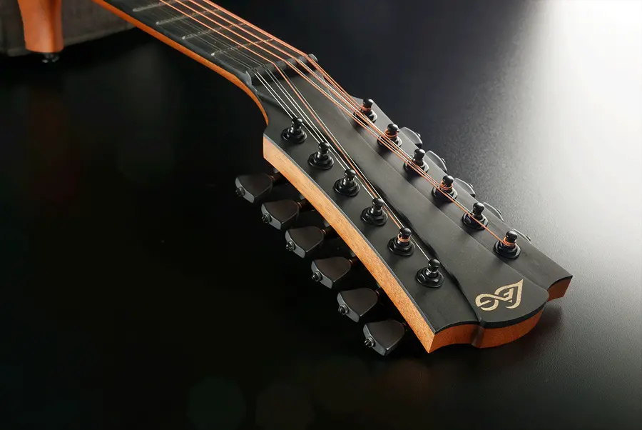LAG SAUVAGE-J12CE Sauvage Jumbo 12 Stri Cutaway Acoustic-Electric 
