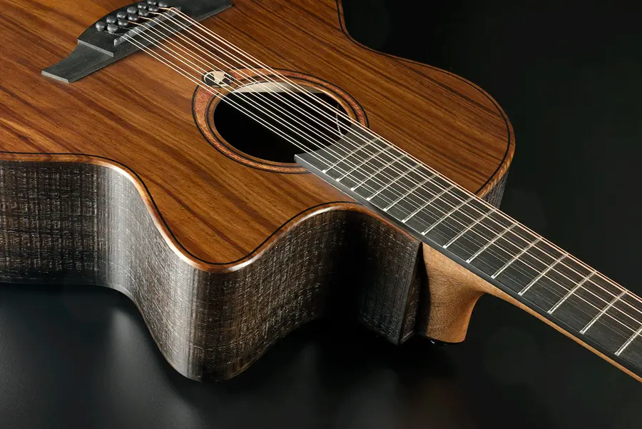 LAG SAUVAGE-J12CE Sauvage Jumbo 12 Stri Cutaway Acoustic-Electric 