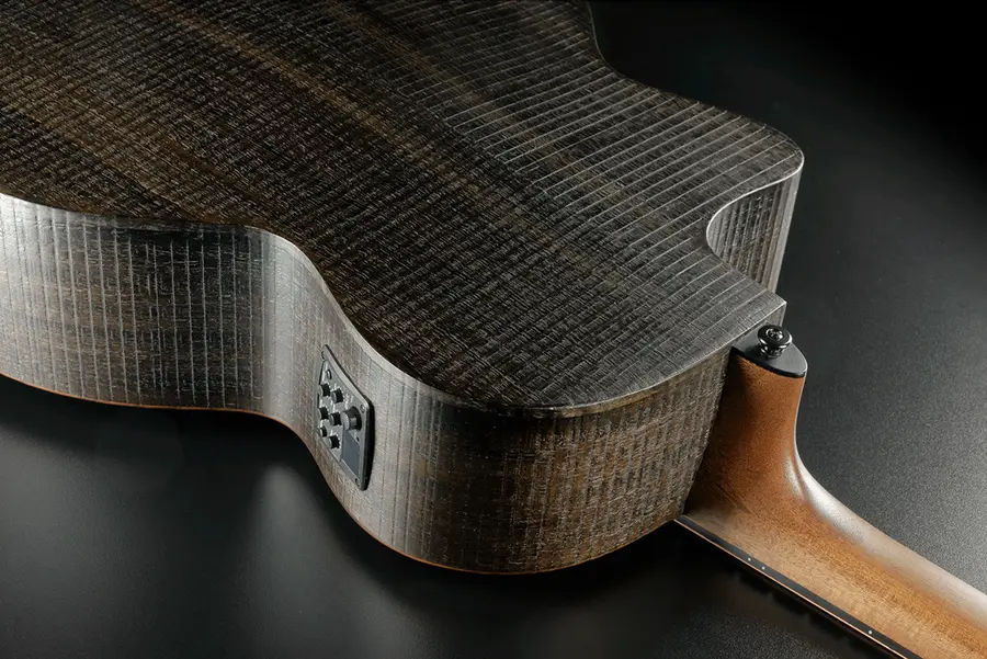LAG SAUVAGE-JCE Sauvage Jumbo Cutaway Acoustic-Electric 