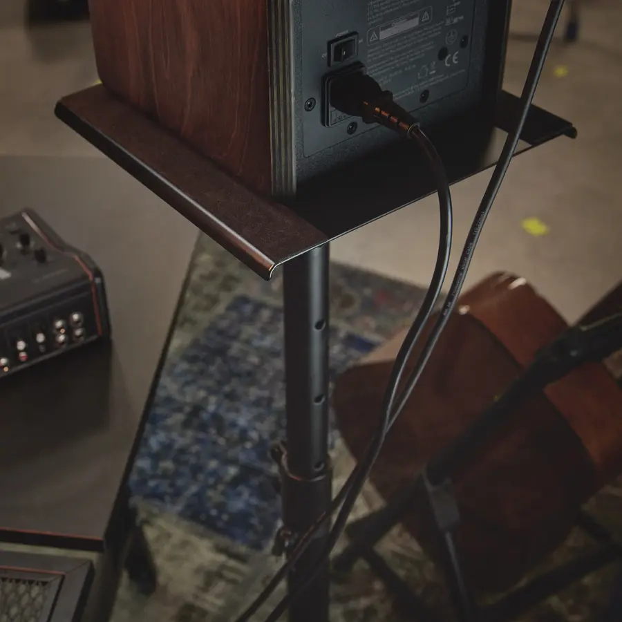 Gravity SP 3202 LR B Speaker Stand with large round base 
