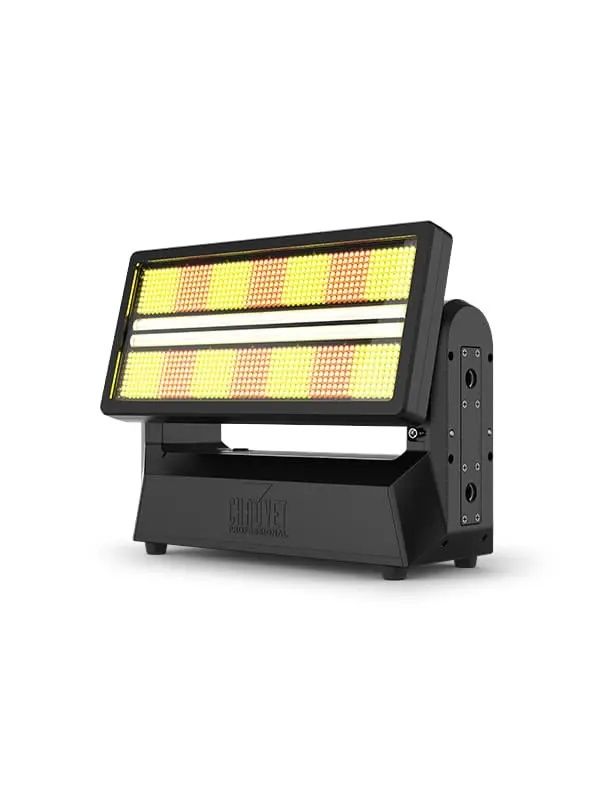 Chauvet Prof. Color STRIKE M RGBW Strobe, høy output og IP65 rating 