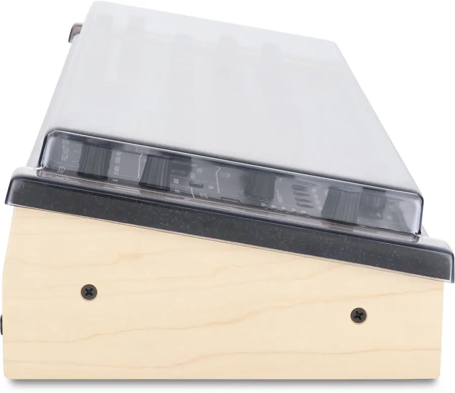 Decksaver Sequential Trigon-6 Desktop (Soft-Fit) 