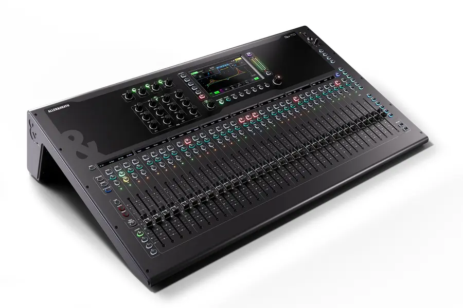 A&H Qu-7D Digitalmikser med Dante 32 Mic/Linje 20+2 Ut 
