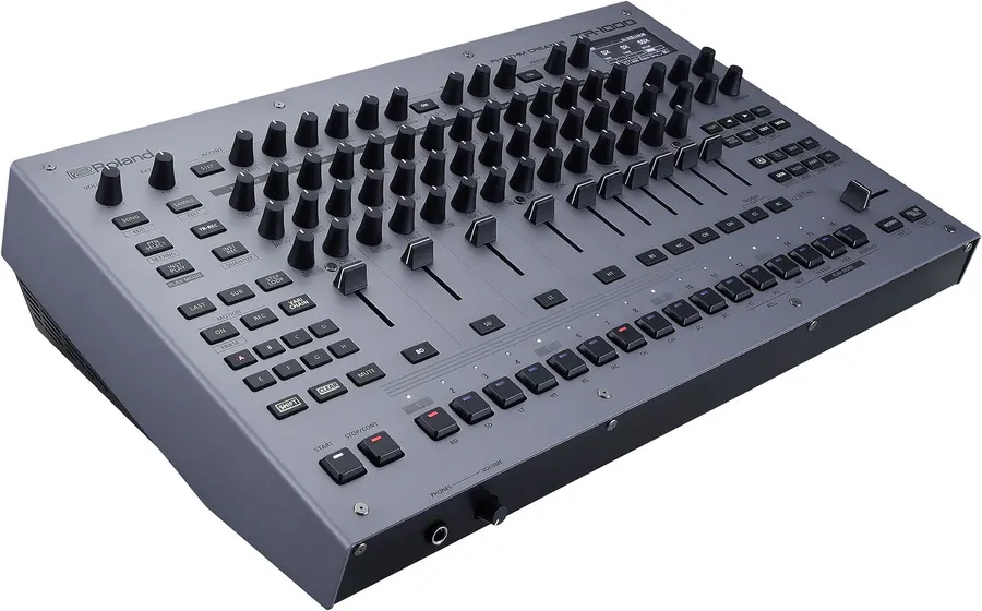 Roland TR-1000 Rhythm Creator 