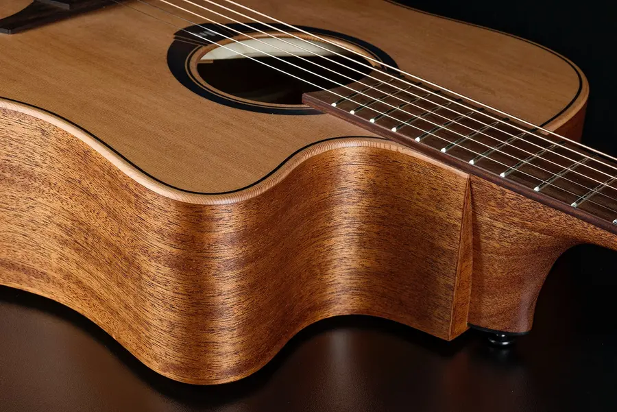 LAG HV10DCE HyVibe 10 Dreadnought Cutaway Satin 