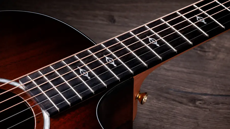 Taylor 224ce-K DLX 