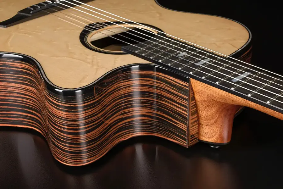 Lag Guitars HV50-N-ACE Nylon HyVibe 50 Auditorium Bevel Cutaway Gloss 