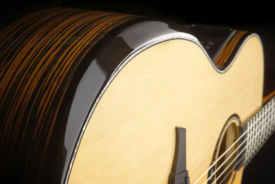Lag Guitars HV50-N-ACE Nylon HyVibe 50 Auditorium Bevel Cutaway Gloss 