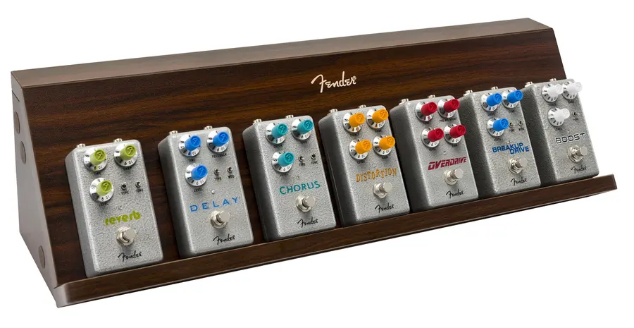 Fender Deluxe Wooden Pedal Shelf 