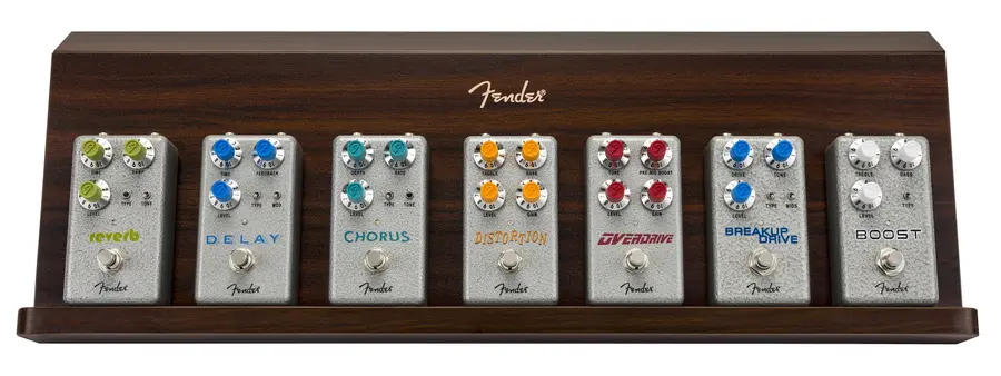 Fender Deluxe Wooden Pedal Shelf 