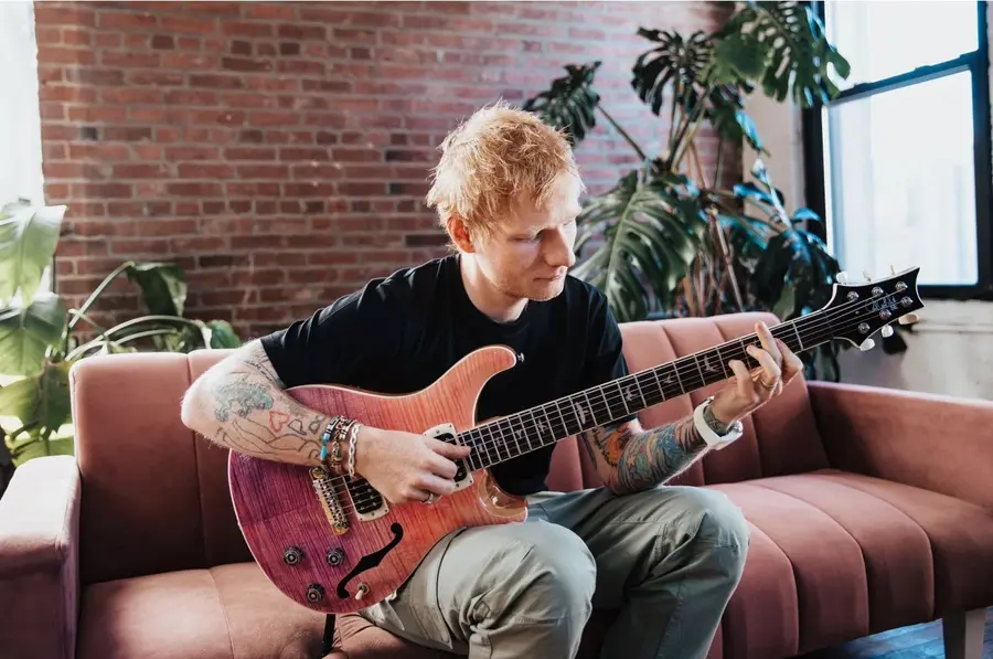 PRS SE Ed Sheeran Hollowbody Baritone Pink Ombre 
