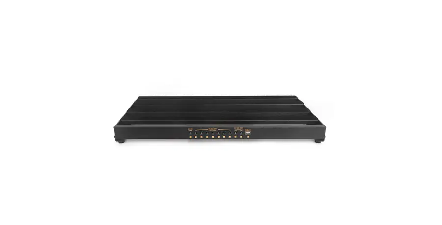 Yuer PR-01M - Middle Size Pedalboard with built-in power supply 