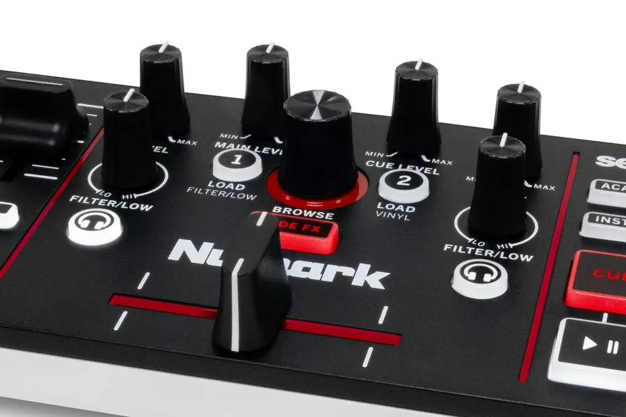 Numark Mixtrack Go - DJ Controller 