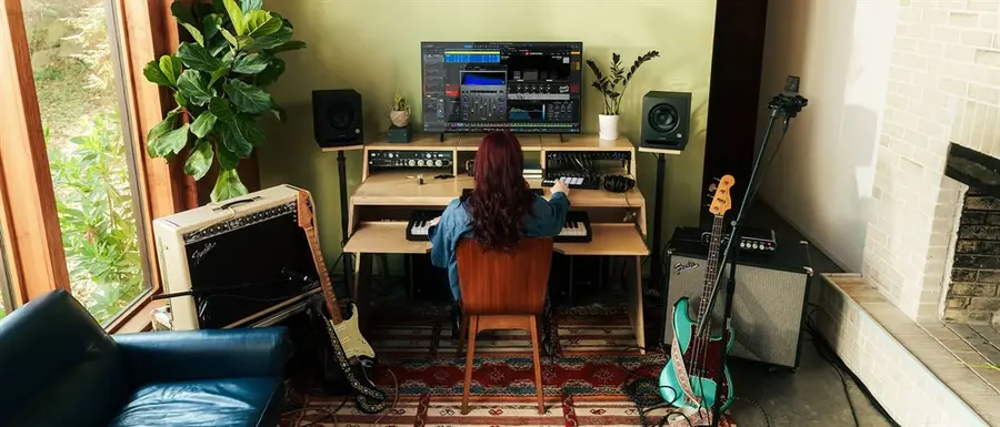 Fender Studio Motion 16 16-pad production&performance controller 