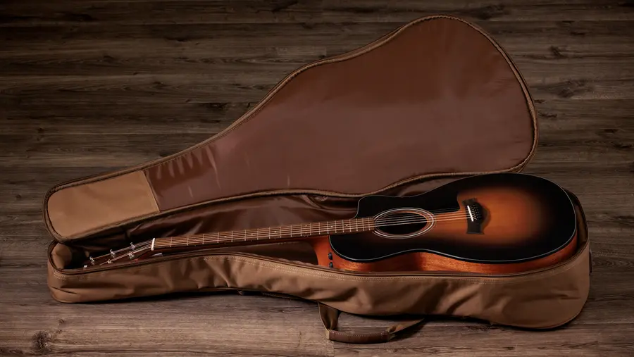 Taylor 114ce Special Edition Dark Tobacco Shaded Edgeburst 