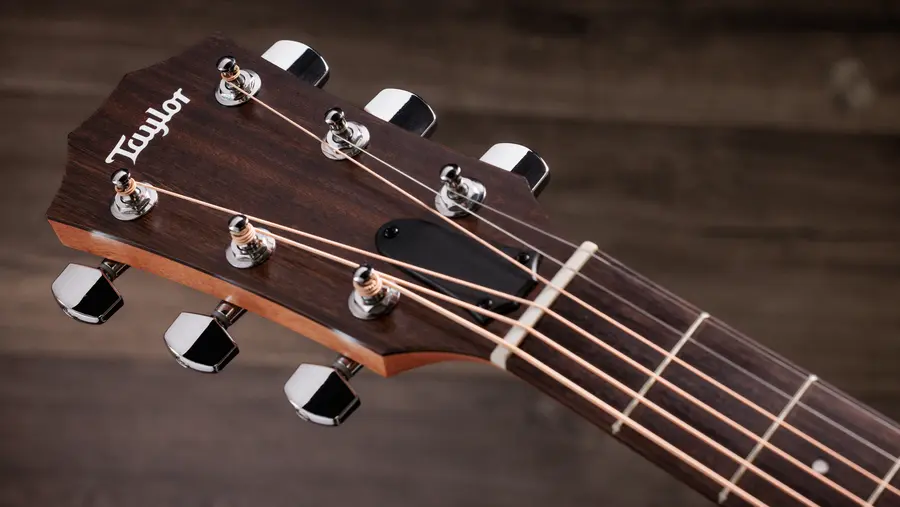 Taylor 117e Special Edition Dark Tobbaco burst - Spruce/Sapele 