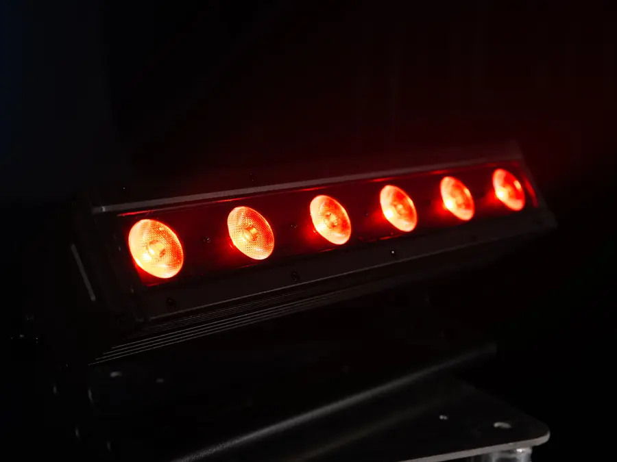 Eurolite Akku IP Bar-6 Entry QCL Weatherproof IP65 6x8W RGBW LED Strip 