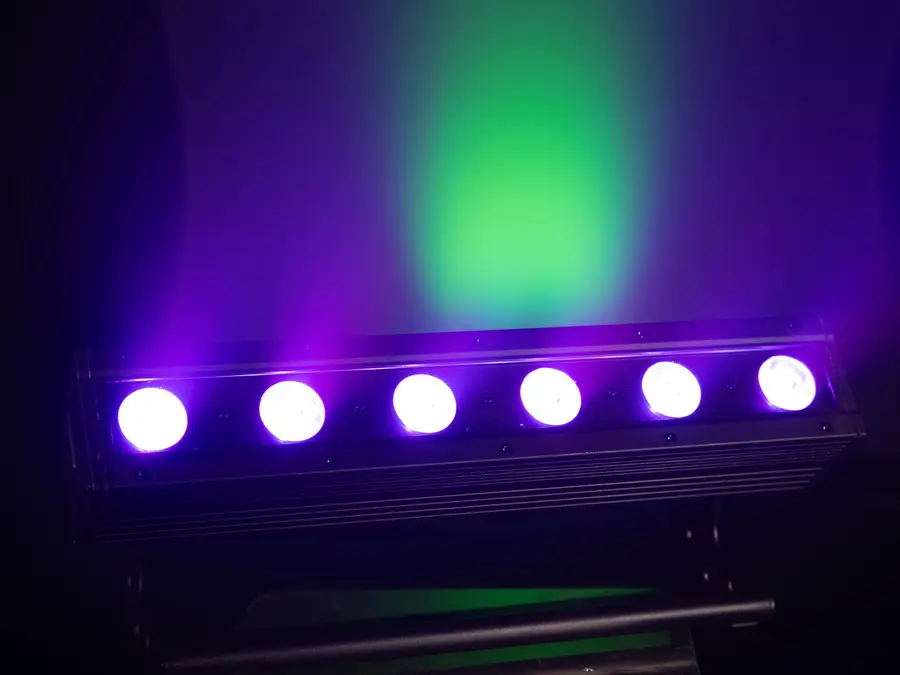 Eurolite Akku IP Bar-6 Entry QCL Weatherproof IP65 6x8W RGBW LED Strip 