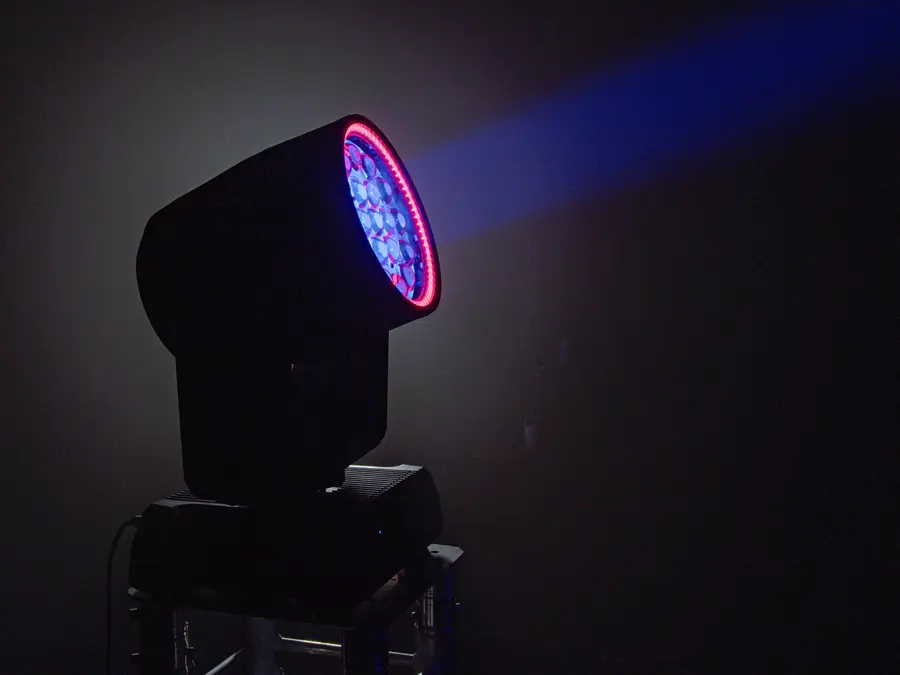 Eurolite LED IP TMH-W285 Moving Head Weatherproof Washlight RGBW LED Ring 