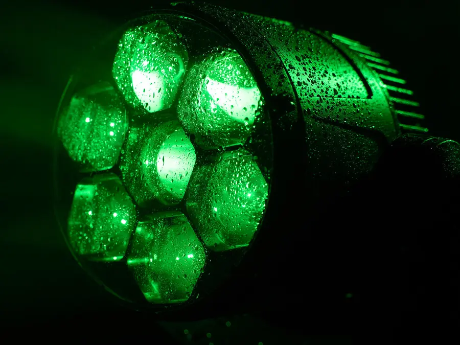Eurolite LED IP TMH-H420 Wash Effect Weatherproof IP65 7x 40W RGBW Zoom 