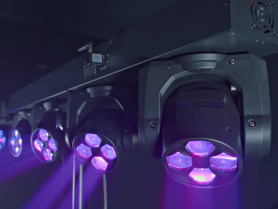 Eurolite LED TMH Bar H240 Moving Head 4x 60W RGBW Wash Flower Hybrid Unit 