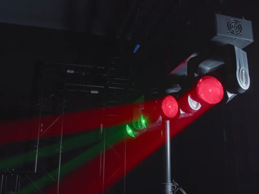Eurolite LED TMH Bar B240 Moving Head 4x60W RGBW Individually Controlled Beams 