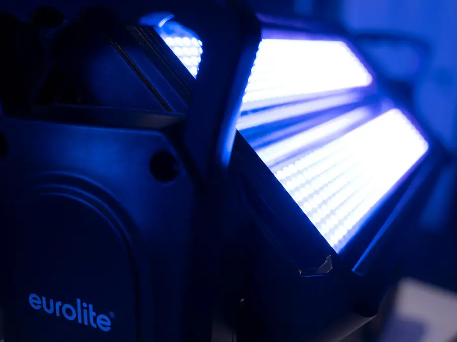 Eurolite LED IP Mega Pix Strobe SWING Outdoor IP65 714 LED Tilt Motor Blind 
